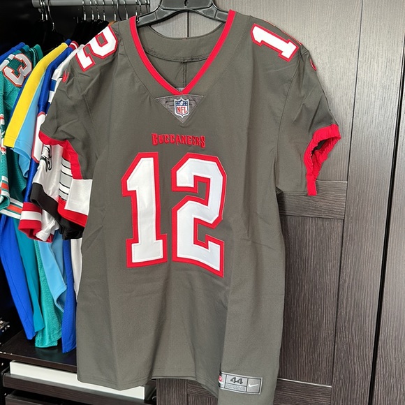 Tom Brady Tampa Bay Buccaneers Nike Pewter Vapor Elite Authentic NFL Jersey - Picture 1 of 7